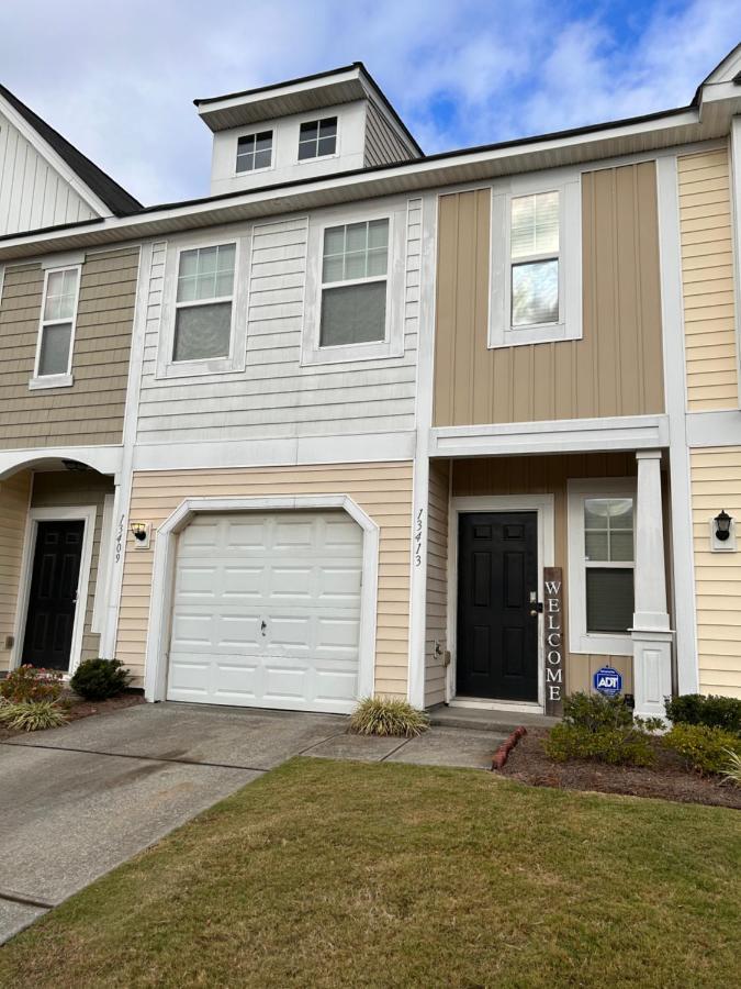 Cute And Cozy 5 Min From Carowinds Apartment Charlotte Luaran gambar